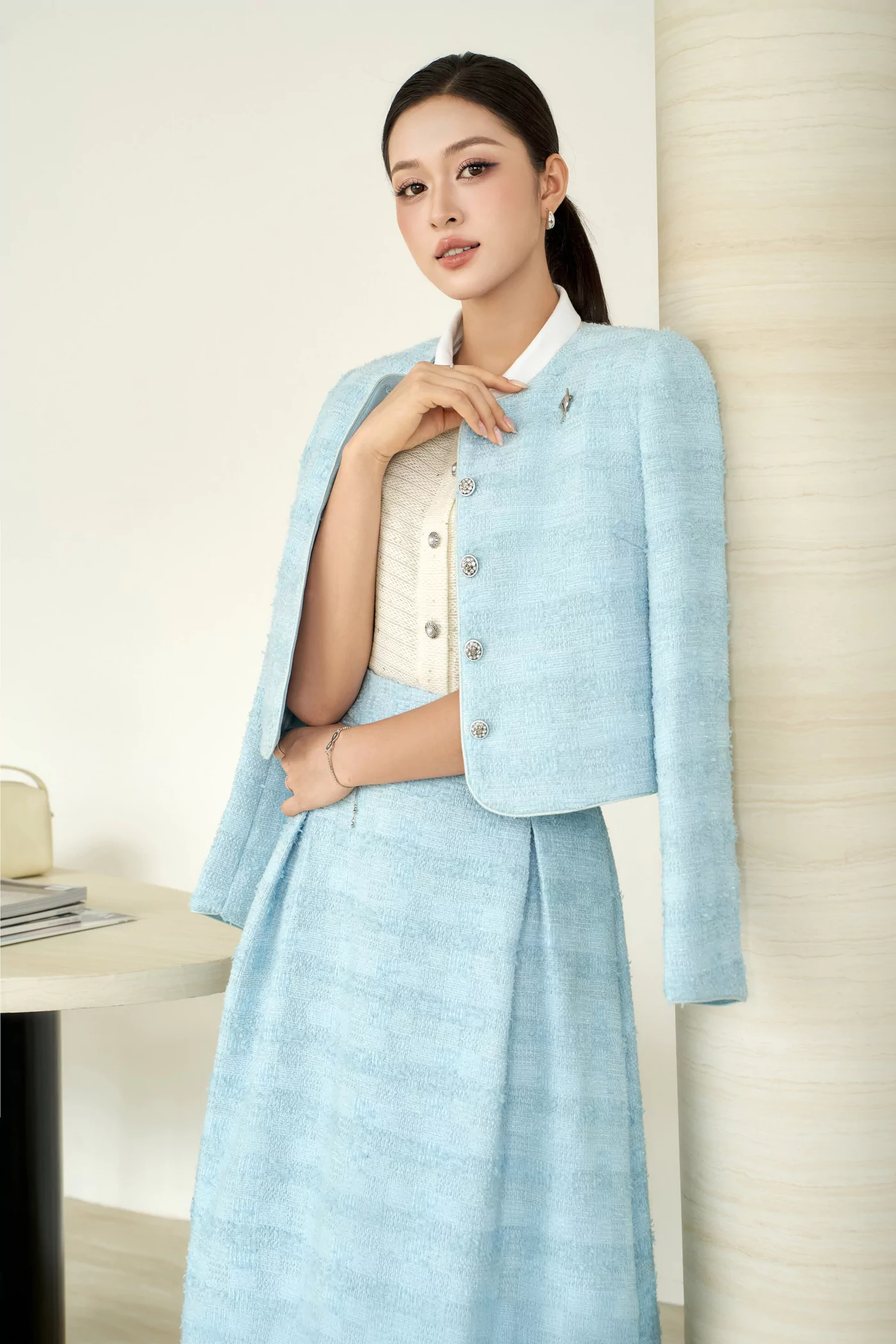 Áo Tweed Croptop Harris - Image 3